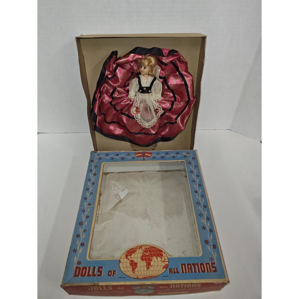 Dutchess Dolls Corp Dolls Of All Nations 1940's Vintage Austrian Girl Pink Dress